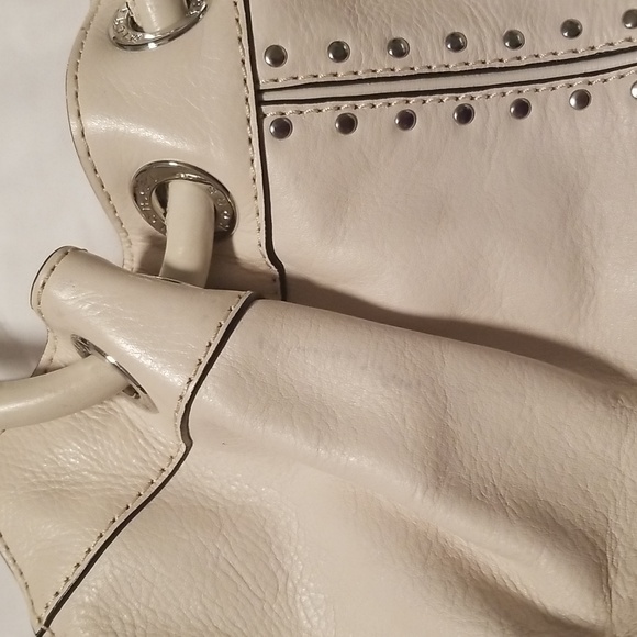 Women's Michael Kors Hobo Handbag; Cream and Silver; Size  18x14 with 8" Handles - Picture 10 of 12
